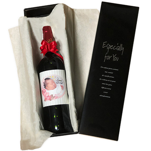 高級感あふれる紙製の化粧箱に入れて包装紙でラッピングするスナップノンアル1本用ギフトラッピング